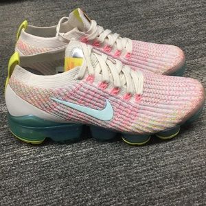 Nike Womens Vapormax Flyknit